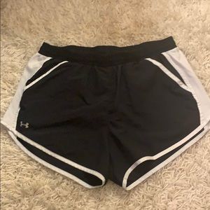 Under Armour Loose Athletic Short with Liner